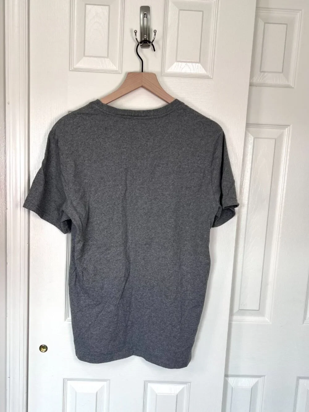 Everlane Men’s Premium Cotton Crew Neck Tee Heathered Gray Size Medium - Picture 2 of 6